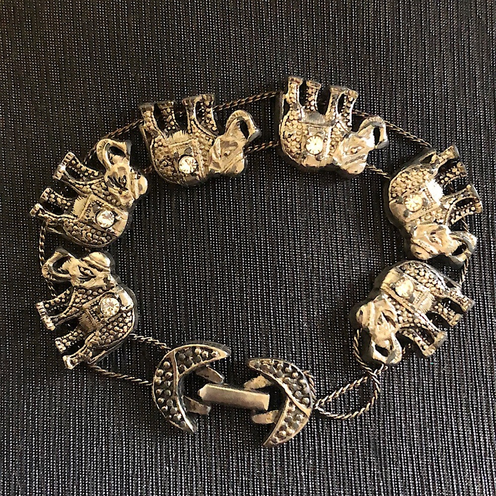 VINTAGE silver elephant w moon clasp bracelet